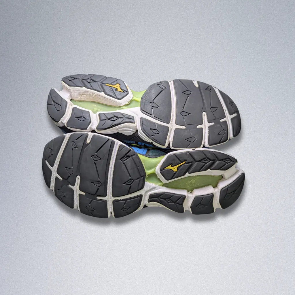 Mizuno Wave Sky 2