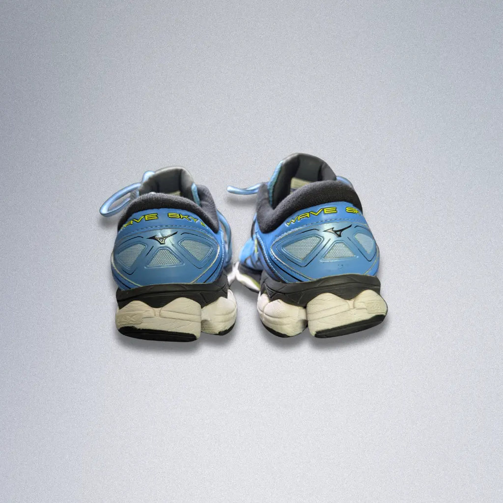 Mizuno Wave Sky 2
