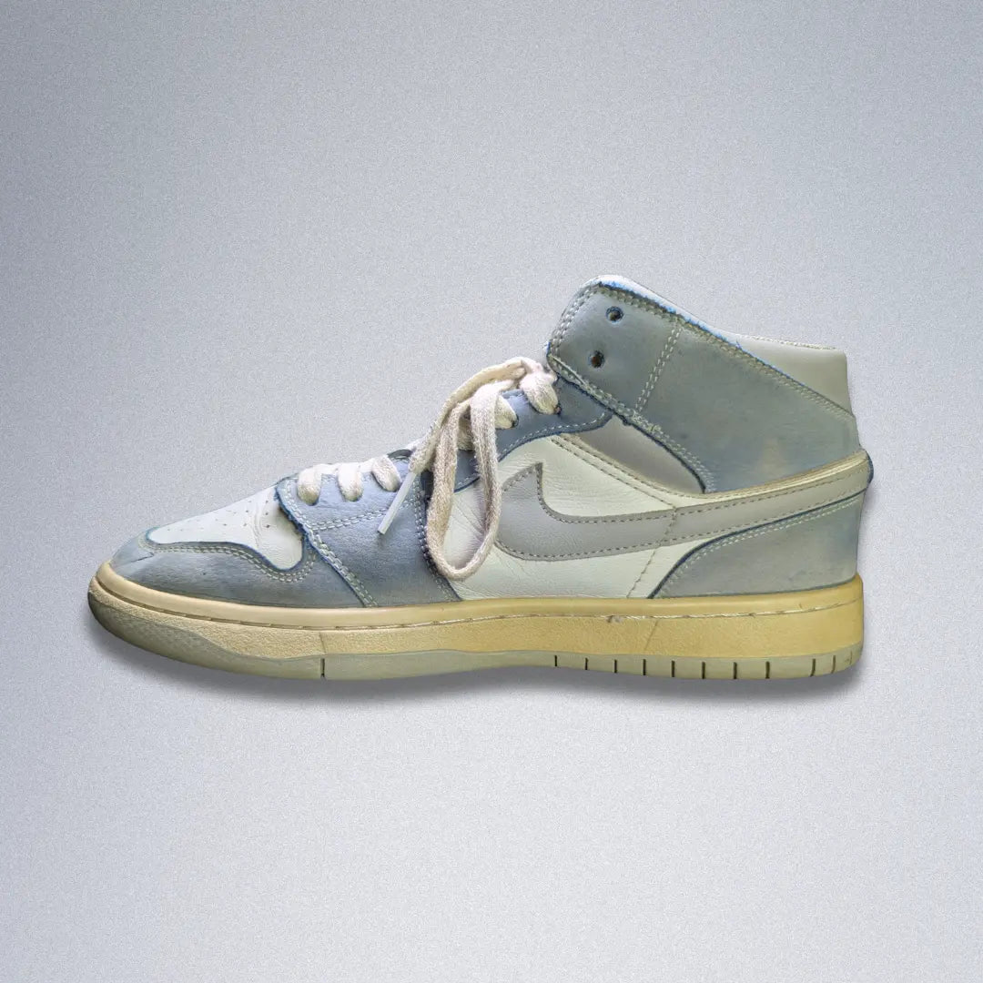 Nike Air Jordan 1 Hyper Royal