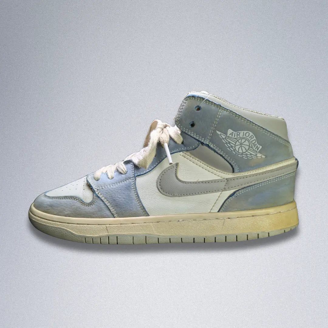 Nike Air Jordan 1 Hyper Royal