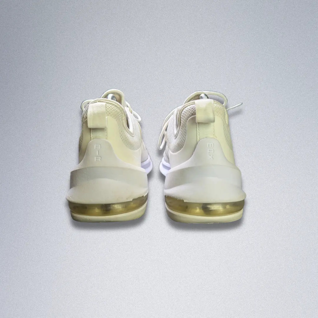 Nike Air Max Axis