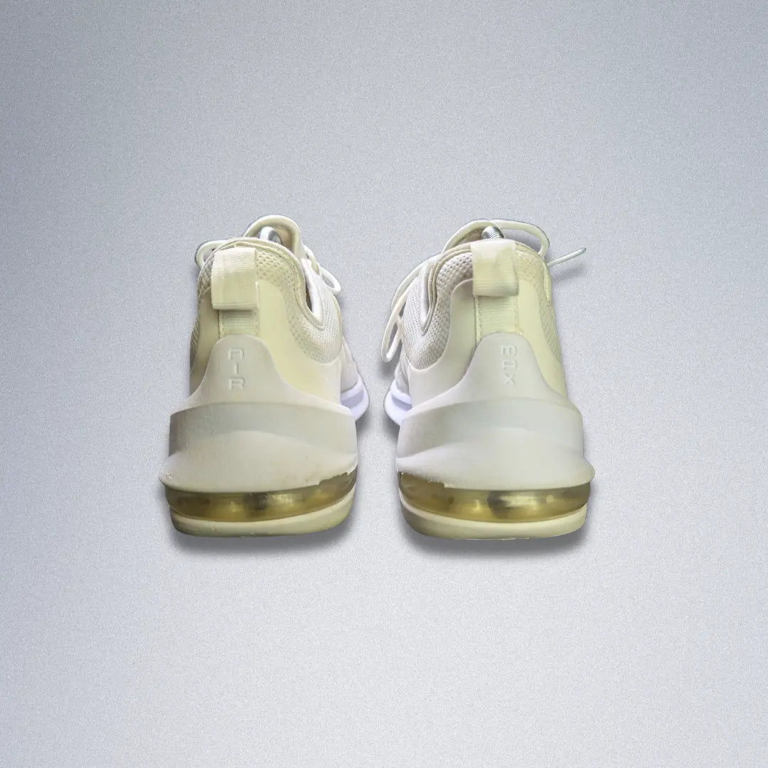 Nike Air Max Axis