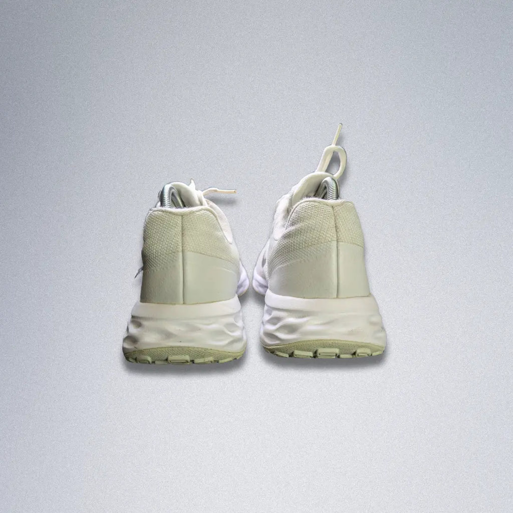 Nike Recolution 6