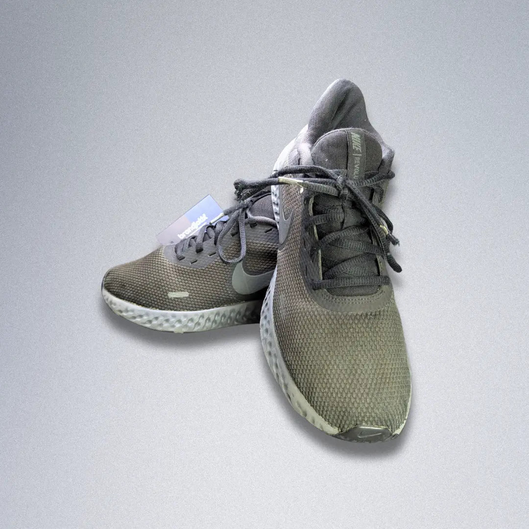 Nike Revolution 5