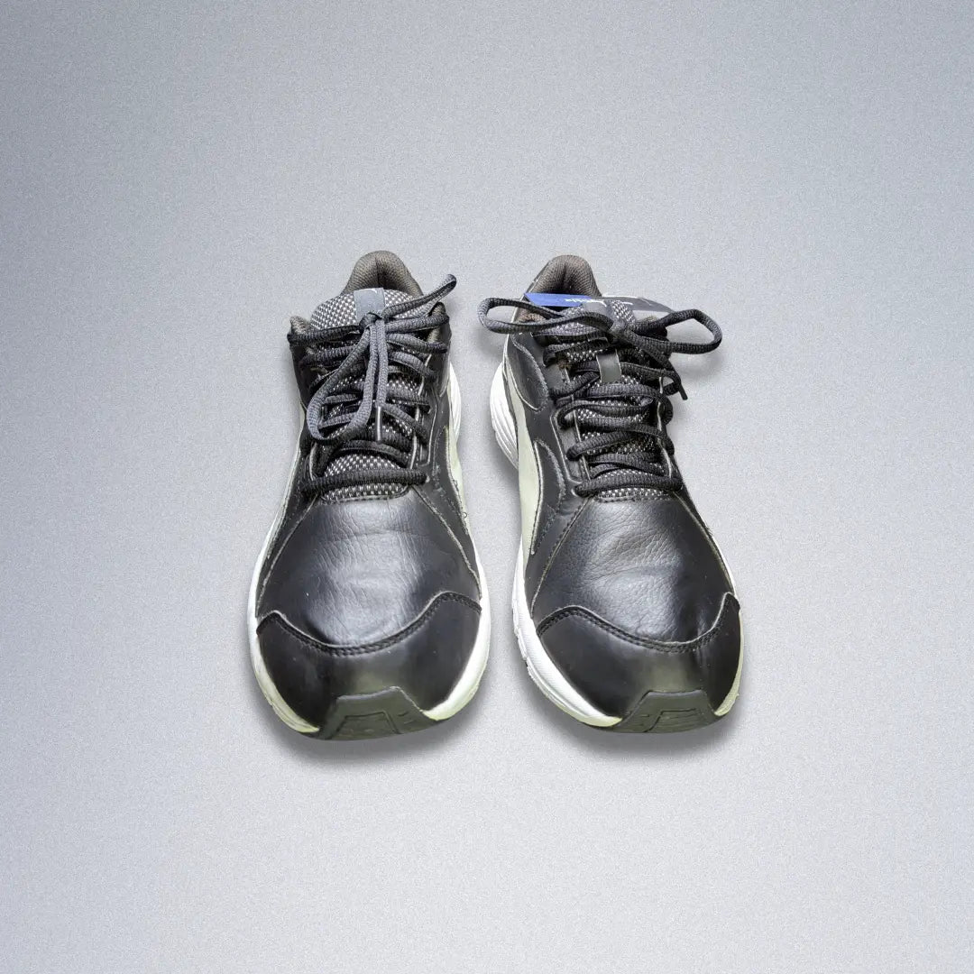 Puma Axis V4